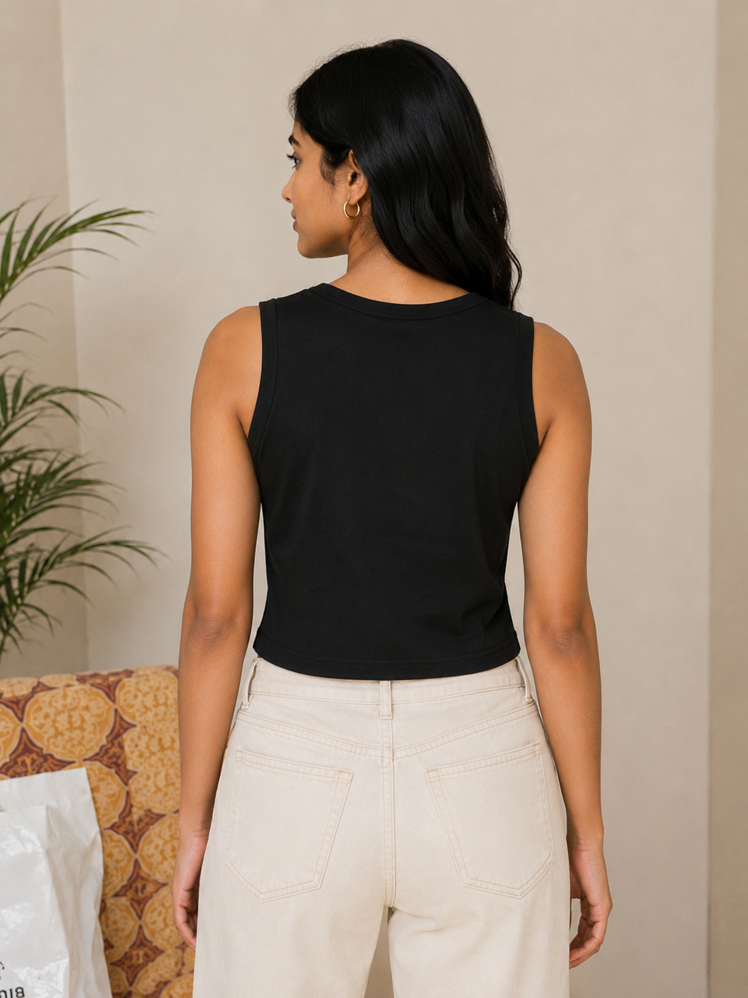 Noir Essential Crop Tank Top